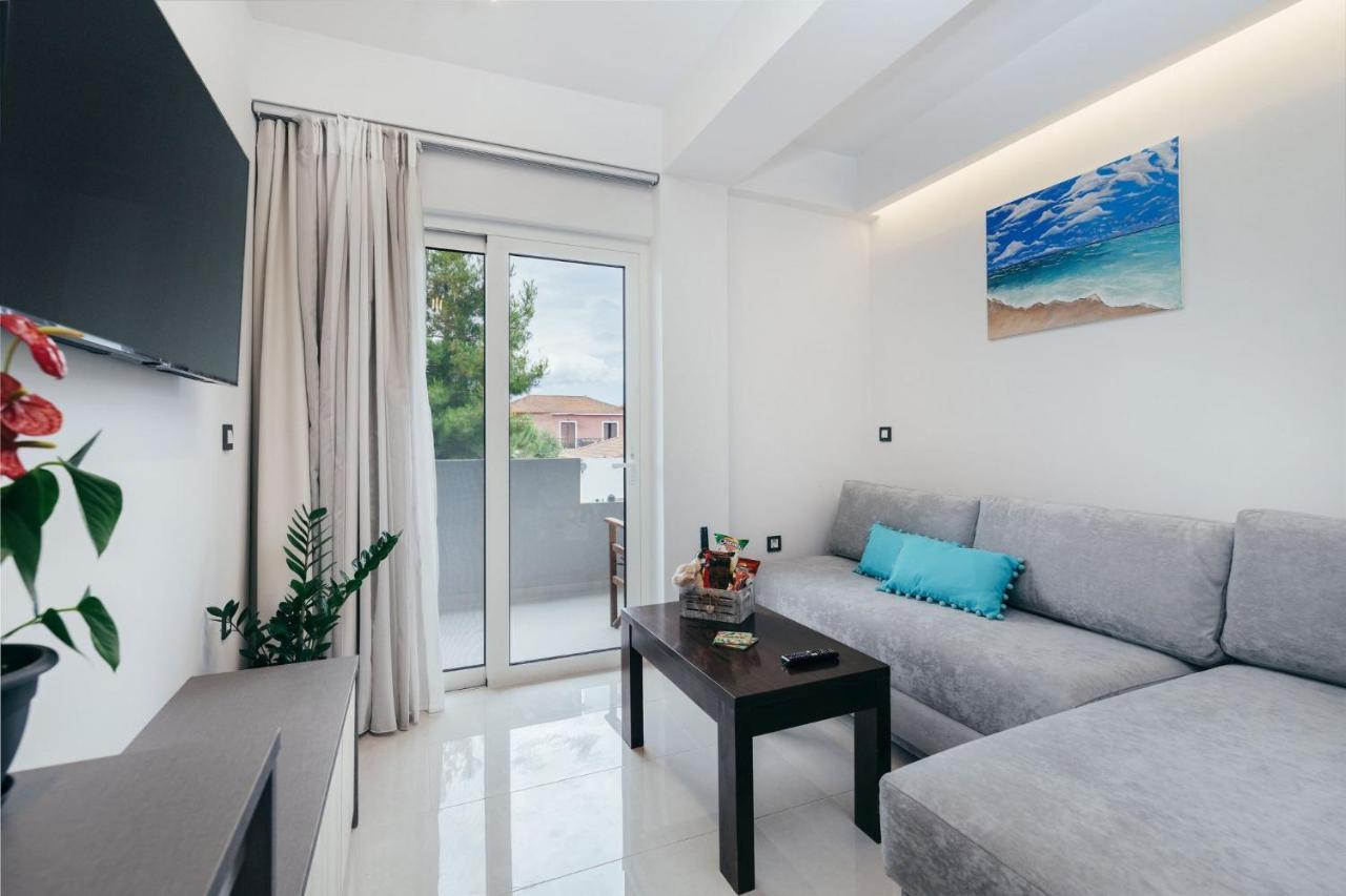 Corner45 Apartments In Kalamaki Center, By Zantewize Extérieur photo