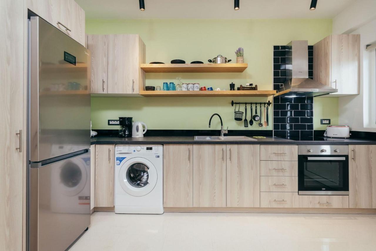 Corner45 Apartments In Kalamaki Center, By Zantewize Extérieur photo